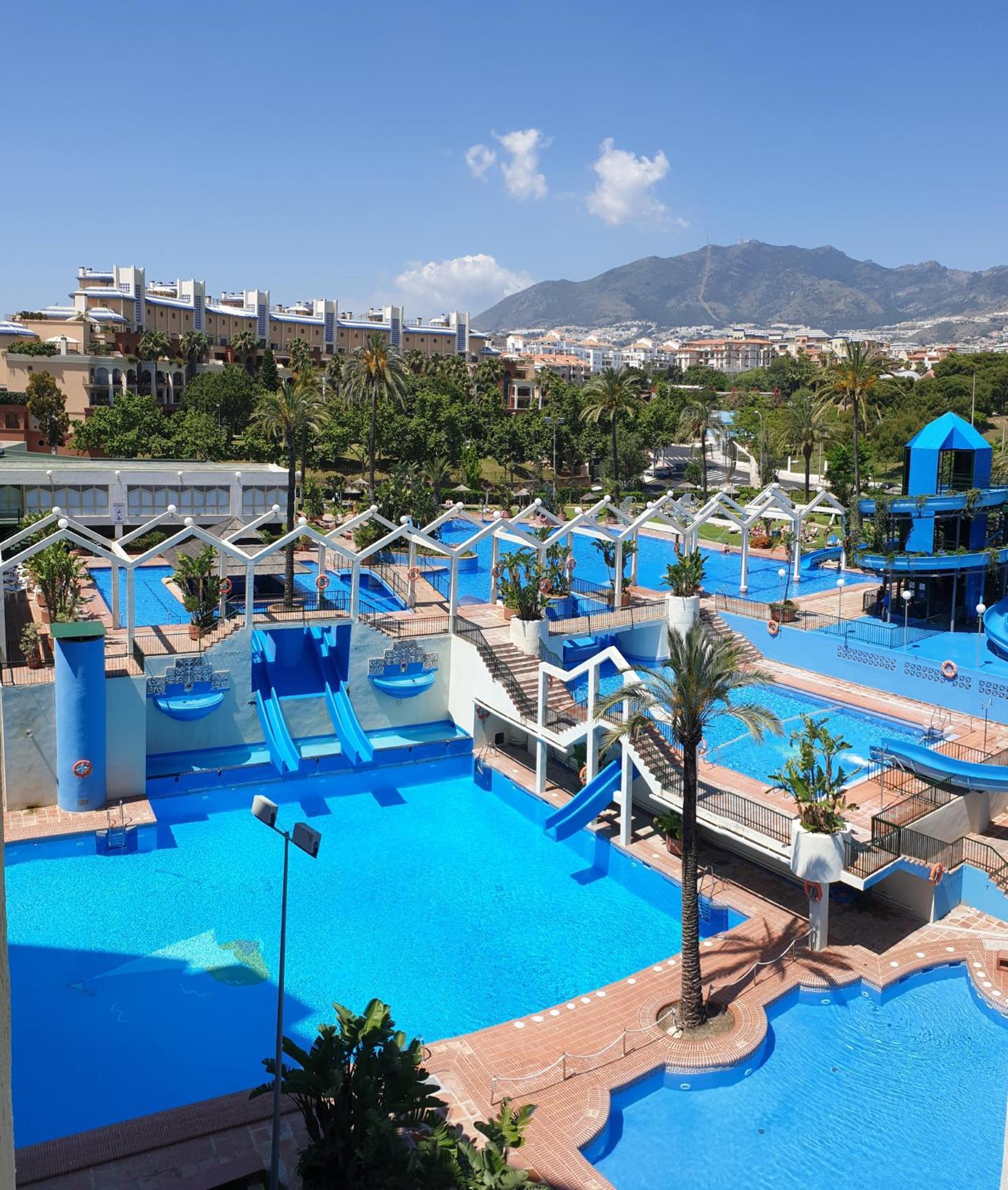 El Estudio De La Playa Benalbeach Holidays Deluxe Benalmadena Exterior photo